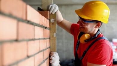 190 empleos están disponibles para peones y profesionales del sector construcción