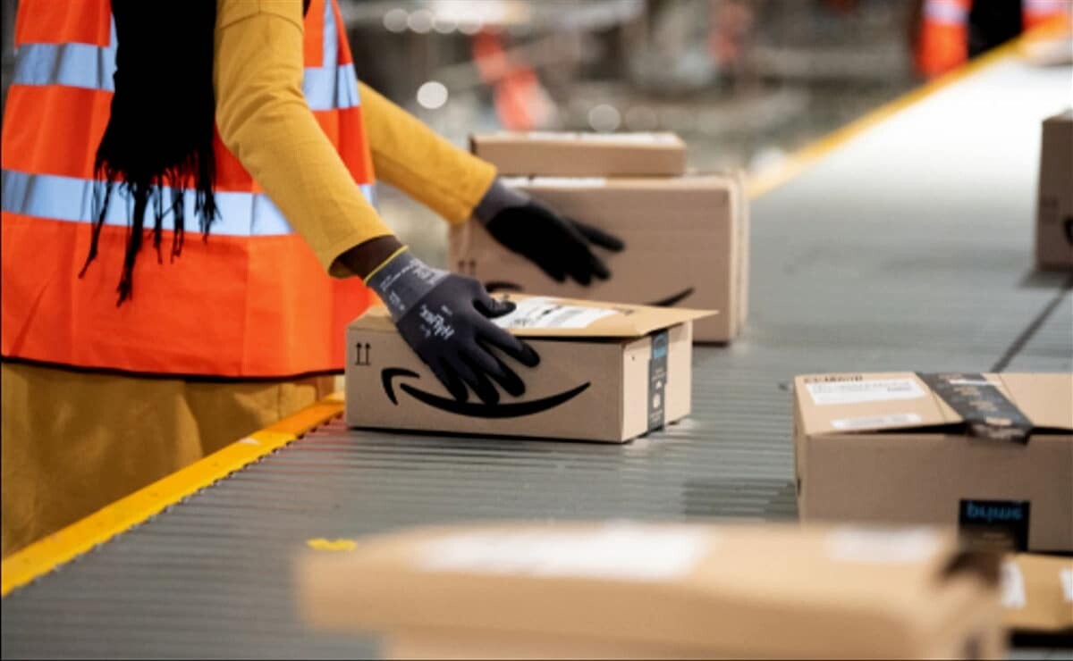 Empleo para Navidad: Amazon contratará a 300 personas
