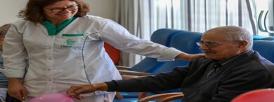 Clece realiza más de 60 ofertas de empleo 28 Empleo Clece