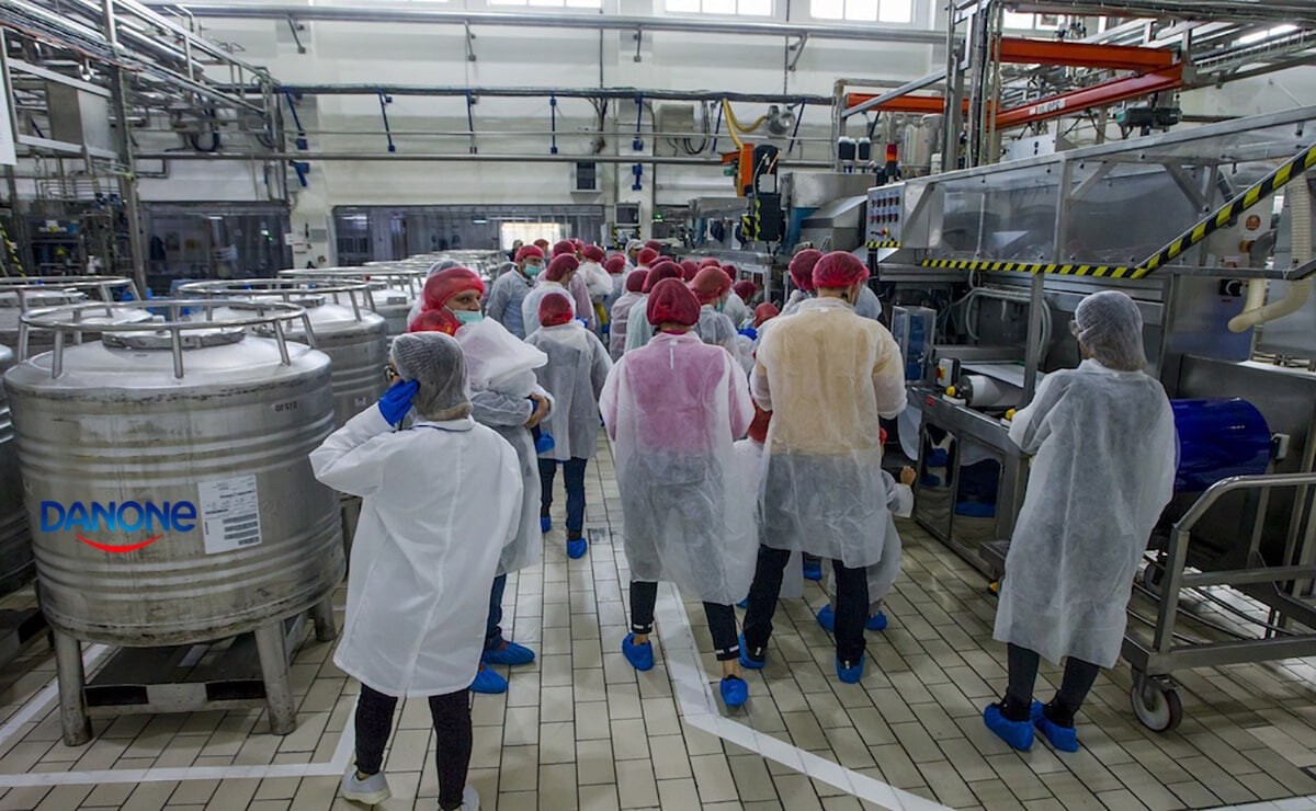Danone contratará 25 personas para trabajar en Barcelona y otras comunidades