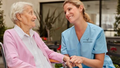 ¿Quieres trabajar en servicios de asistencia sanitaria y social?