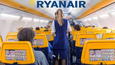 ¿Quieres trabajar en Ryanair? La aerolínea tiene 102 plazas de trabajo disponibles este mes
