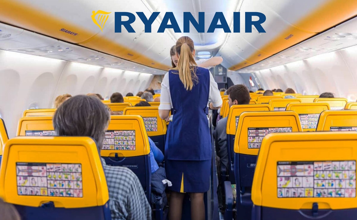 ¿Quieres trabajar en Ryanair? La aerolínea tiene 102 plazas de trabajo disponibles este mes