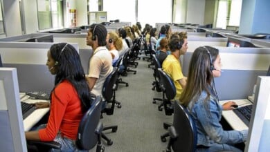 Se buscan Teleoperadores y  desarrolladores en Atento