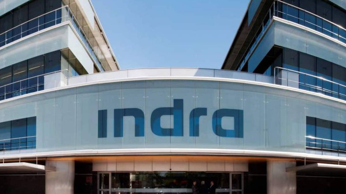 Oferta de empleo en Indra con 82 vacantes, envía el currículum
