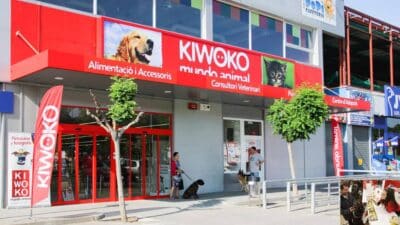 Kiwoko cajera empleo