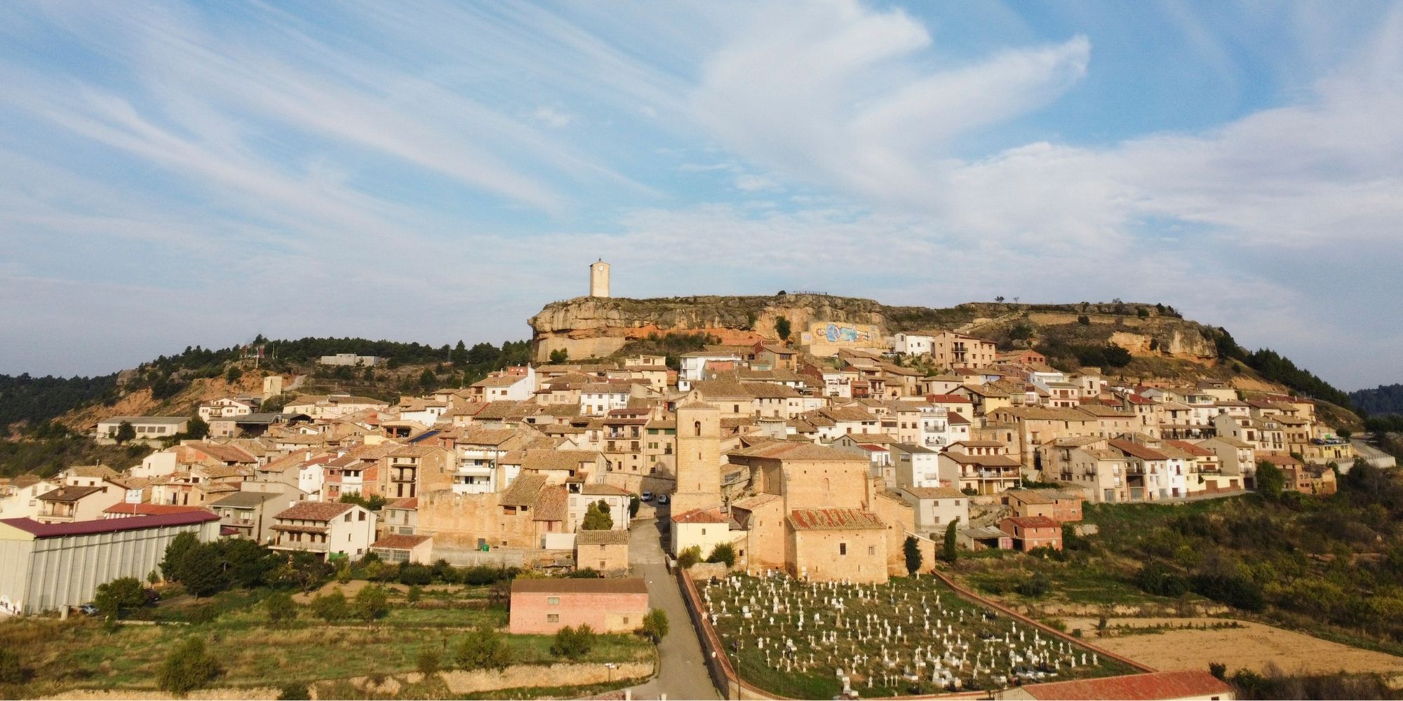 Ofrecen casa gratuita y contrato fijo con sueldo de 1.800 euros para trabajar en un hotel rural de lujo en Teruel