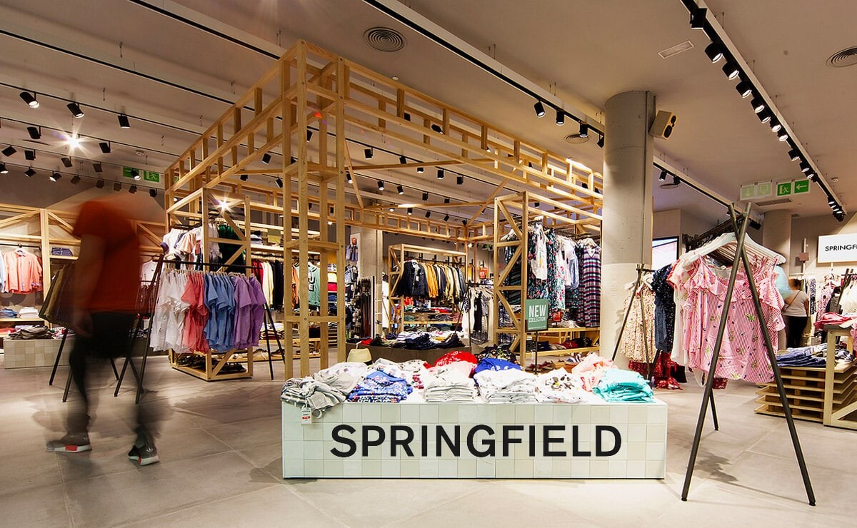Se necesitan 40 vendedores en Springfield y otros perfiles de tienda y almacén